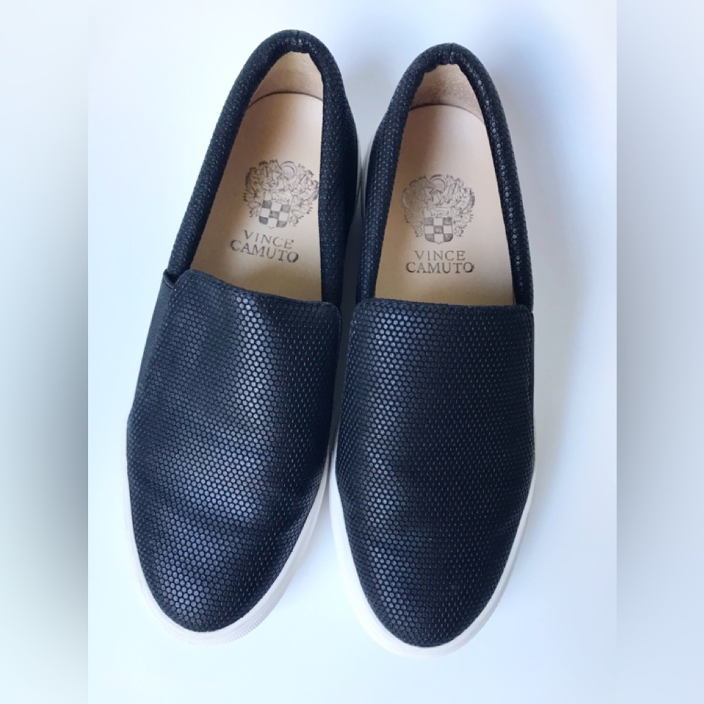 Vince Camuto Slip On Shoes Size 6